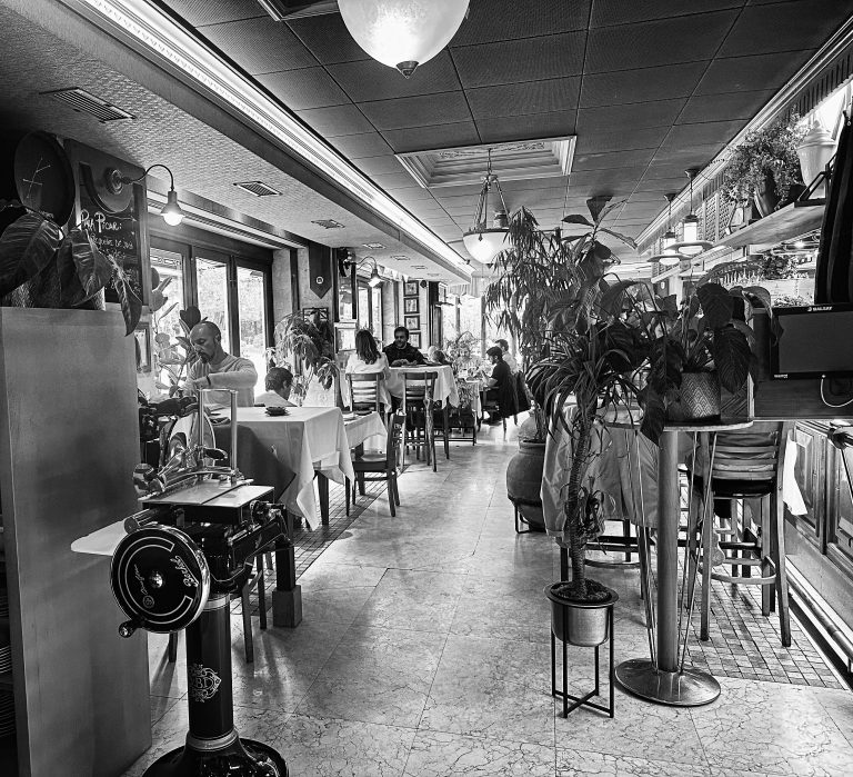 ¿Cuáles son los 10 mejores restaurantes de Oviedo? Esto opina ChatGPT